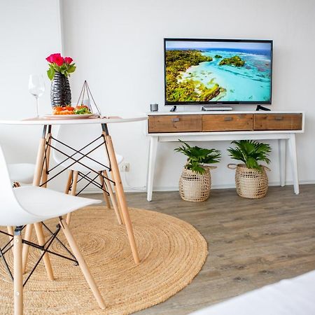 Modernes Apartment Mit Tollem Blick Ueber Die Stadt Augusta Esterno foto