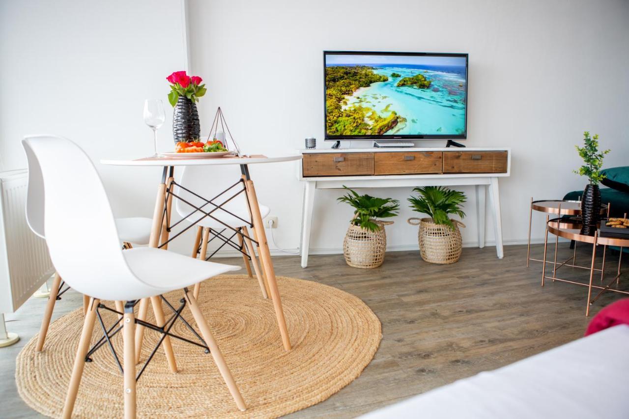 Modernes Apartment Mit Tollem Blick Ueber Die Stadt Augusta Esterno foto